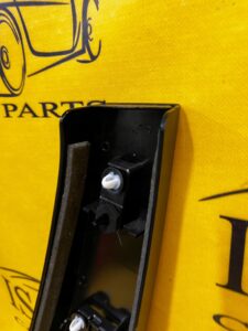 OSŁONA SŁUPKA B PRAWA DACIA SANDERO III 2023R