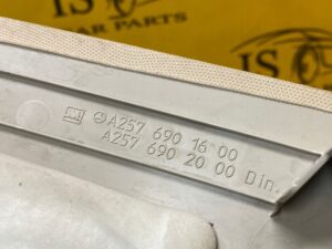 OSŁONA POSZYCIE SŁUPKA PRAWY TYŁ MERCEDES W257