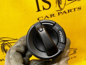 PANEL PRZEŁĄCZNIK NAPĘDU NAPĘDÓW REDUKTORA TOYOTA HILUX VIII 8