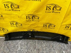 PODSZYBIE GÓRNE OSŁONA WLOTU POWIETRZA FORD BRONCO 21-