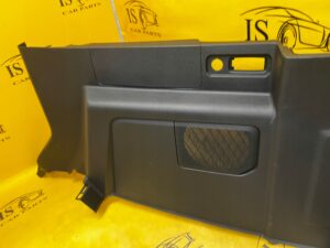 TAPICERKA BOCZEK BAGAŻNIKA TYŁ PRAWY PRAWA GŁOŚNIK 4 DRZWI FORD BRONCO 21-