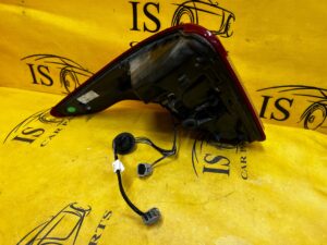 LAMPA W BŁOTNIK TYŁ TYLNA PRAWY PRAWA FORD EXPLORER MK6 USA
