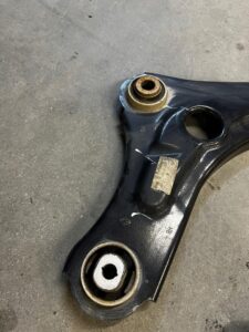 WAHACZ PRZÓD PRZEDNI PRAWY DACIA SANDERO III JOGGER 1.0 TCE