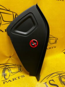 OSŁONA ZAŚLEPKA BOK DESKI PRAWY RANGE ROVER VOGUE L405