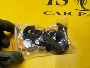 UCHWYT ŚLIZG ZDERZAKA TYŁ LEWY M PAKIET BMW 3 E46 SEDAN KOMBI NOWY OEM