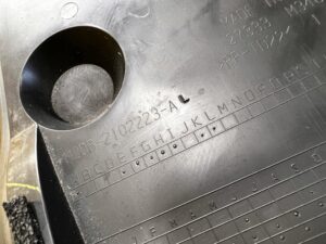 PODSZYBIE DOLNE OSŁONA WLOTU POWIETRZA FORD BRONCO 21-