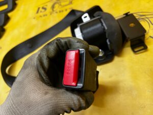 PAS BEZPIECZEŃSTWA TYŁ ŚRODEK ŚRODKOWY FORD RANGER MK5 V