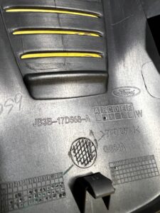 OSŁONA OBUDOWA RAMKA LUSTERKA WEWNĘTRZNEGO WSTECZNEGO FORD RANGER MK5 V