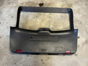 OSŁONA TAPICERKA KLAPY TYŁ BAGAŻNIKA PORSCHE MACAN 95B