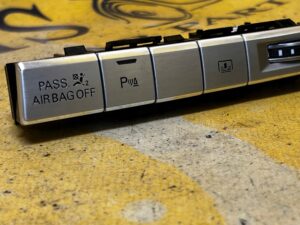 PANEL PRZEŁĄCZNIKI PDC AIRBAG KÓŁKO NAWIEWU AUDI A8 D4