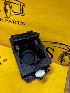 SCHOWEK TUNELU ŚRODKOWEGO DEKOR CUPHOLDER RANGE ROVER VELAR L560