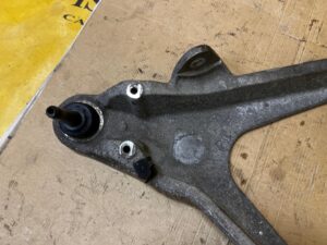 WAHACZ PRZÓD PRZEDNI LEWY DOLNY CHEVROLET CORVETTE C5 97-04