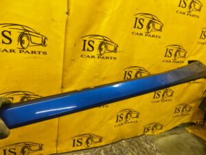 LISTWA PASA ZDERZAKA PRZÓD FORD BRONCO 21- VELOCITY BLUE PEARL METALIC