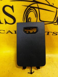 OSŁONA ZAŚLEPKA BEZPIECZNIKÓW POD KIEROWNICĘ DACIA SANDERO III 2023R