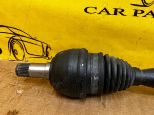 PÓŁOŚ PRZÓD PRZEDNIA LEWA LEWY INFINITI Q30 MERCEDES A W176 1.5 DIESEL