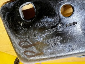 KPL ZAWIASY DRZWI PRZÓD PRAWY FORD BRONCO 21- AZURE GREY PEARL