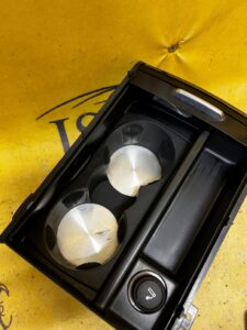 SCHOWEK PÓŁKA TUNELU UCHWYT NA NAPOJE CUPHOLDER RANGE ROVER EVOQUE L538