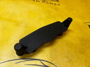 2 X MOCOWANIE OSŁONA ZAWIASÓW MASKI POKRYWY SILNIKA MERCEDES CLS W218