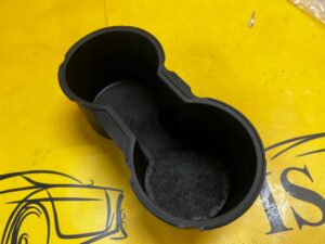 SCHOWEK CUPHOLDER UCHWYT NA KUBKI TESLA MODEL 3 PRZEDLIFT