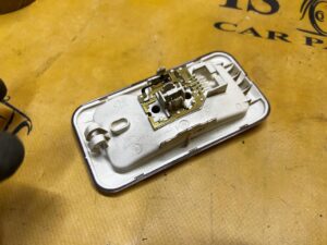 OŚWIETLENIE WNĘTRZA LAMPKA KABINY DACIA DOKKER LODGY RENAULT MASTER III