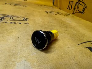 GNIAZDO ZAPALNICZKI PORT ŁADOWARKA BAGAŻNIKA FORD BRONCO 21-