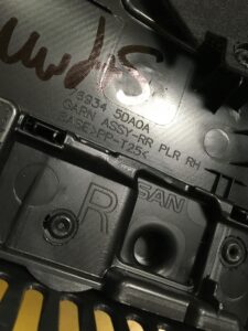 PRAWY BOCZEK TAPICERKA BAGAŻNIKA INFINITI Q30