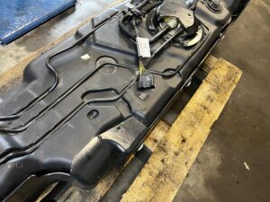 KOMPLET ZBIORNIK BAK POMPA PALIWA FORD BRONCO 2.7 V6 ECOBOOST 21-