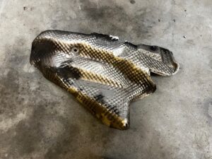 BLACHA OSŁONA TERMICZNA SILNIKA ZAWIESZENIA PRZÓD PRAWA PORSCHE MACAN 95B