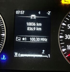 PRAWA PÓŁOŚ PRZÓD DŁUGA DACIA SANDERO III 3 1.0 TCE SCE