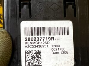 GNIAZDO ZŁĄCZE PORT USB AUX SD RENAULT ZOE I Z.E.