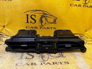 KRATKA NAWIEWU ŚRODKOWA DESKI KONSOLI PRZÓD PRZEDNIA TOYOTA HILUX VIII 8