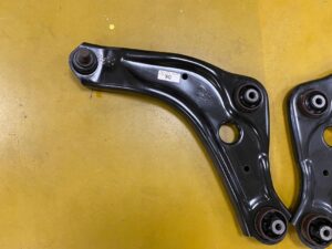 NOWY WAHACZ LEWY PRZÓD 54EA0BLH NISSAN QASHQAI J11