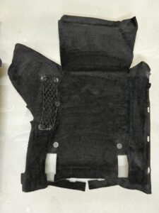 WYKŁADZINA DYWAN PODŁOGA PRAWY PRZÓD INFINITI Q30