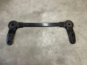 BELKA WSPORNIK POD SANKI PRZÓD NISSAN X-TRAIL T32