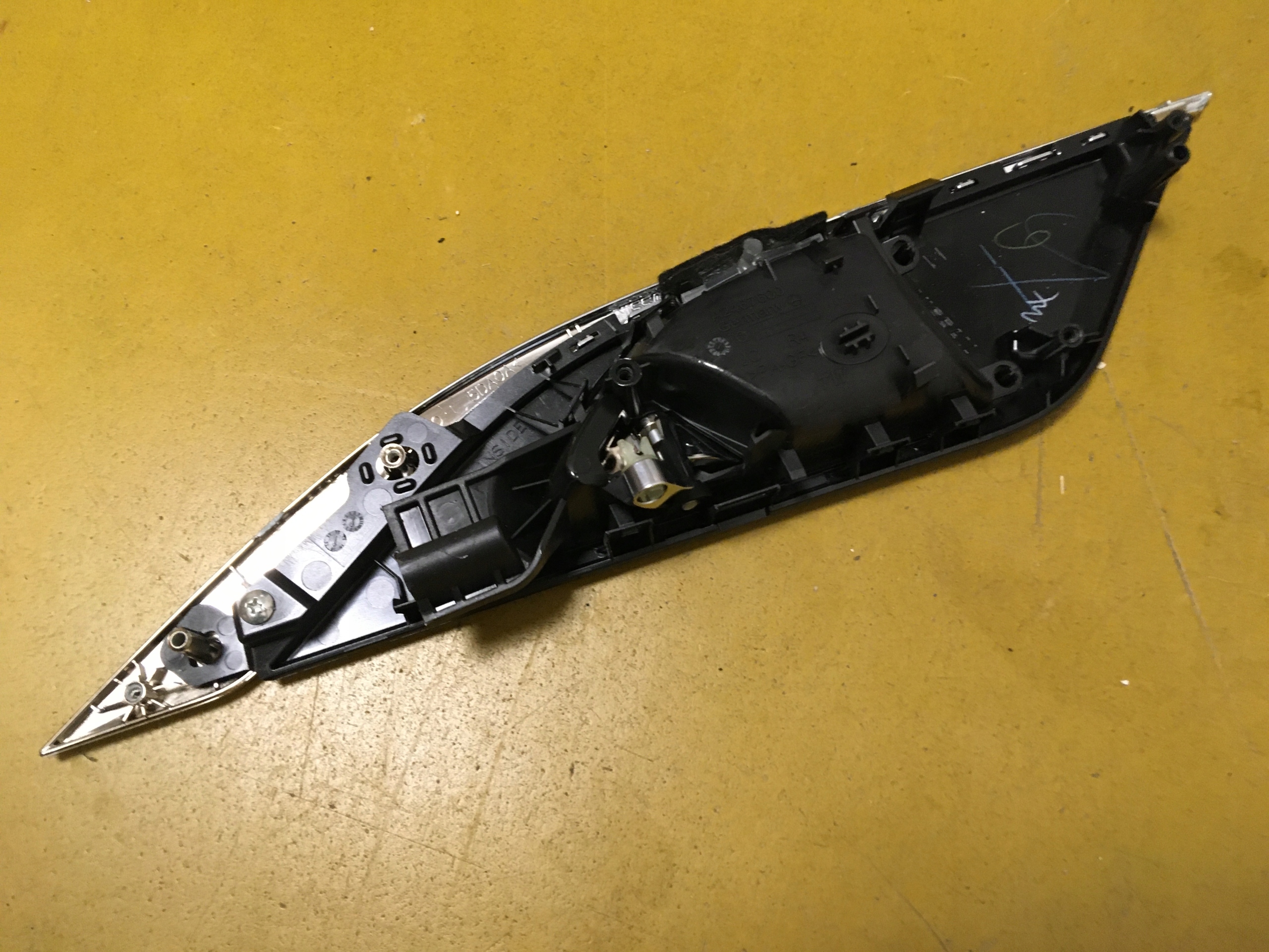 PANEL KLAMKA DEKOR DRZWI PRAWY TYŁ INFINITI Q30