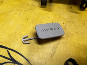 ZAŚLEPKA AIRBAG SŁUPKA PRZÓD PRAWA CITROEN C4 PICASSO II