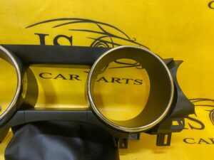 OSŁONA RAMKA LICZNIKA ZEGARÓW FORD MUSTANG MK6 VI