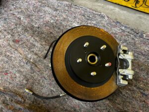 ZWROTNICA TARCZA ZACISK PIASTA TYŁ PRAWY SUBARU FORESTER VI SL 25-