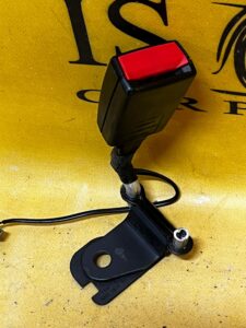 ZAPINKA PASA BEZP KANAPY PRAWY TYŁ JAGUAR XJ X351