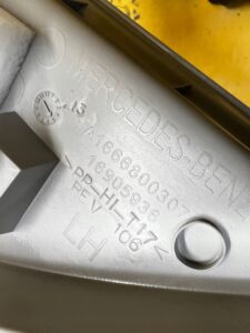 OSŁONA ZAŚLEPKA DESKI KONSOLI LEWA MERCEDES GL X166 GRAY