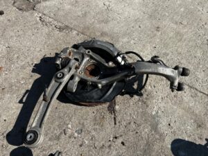 ZWROTNICA WAHACZE ZAWIESZENIE PRZÓD LEWY AUDI Q7 4M0 3.0 TDI