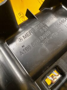 MOCOWANIE ŚLIZG PROGU LEWY MERCEDES GL X166