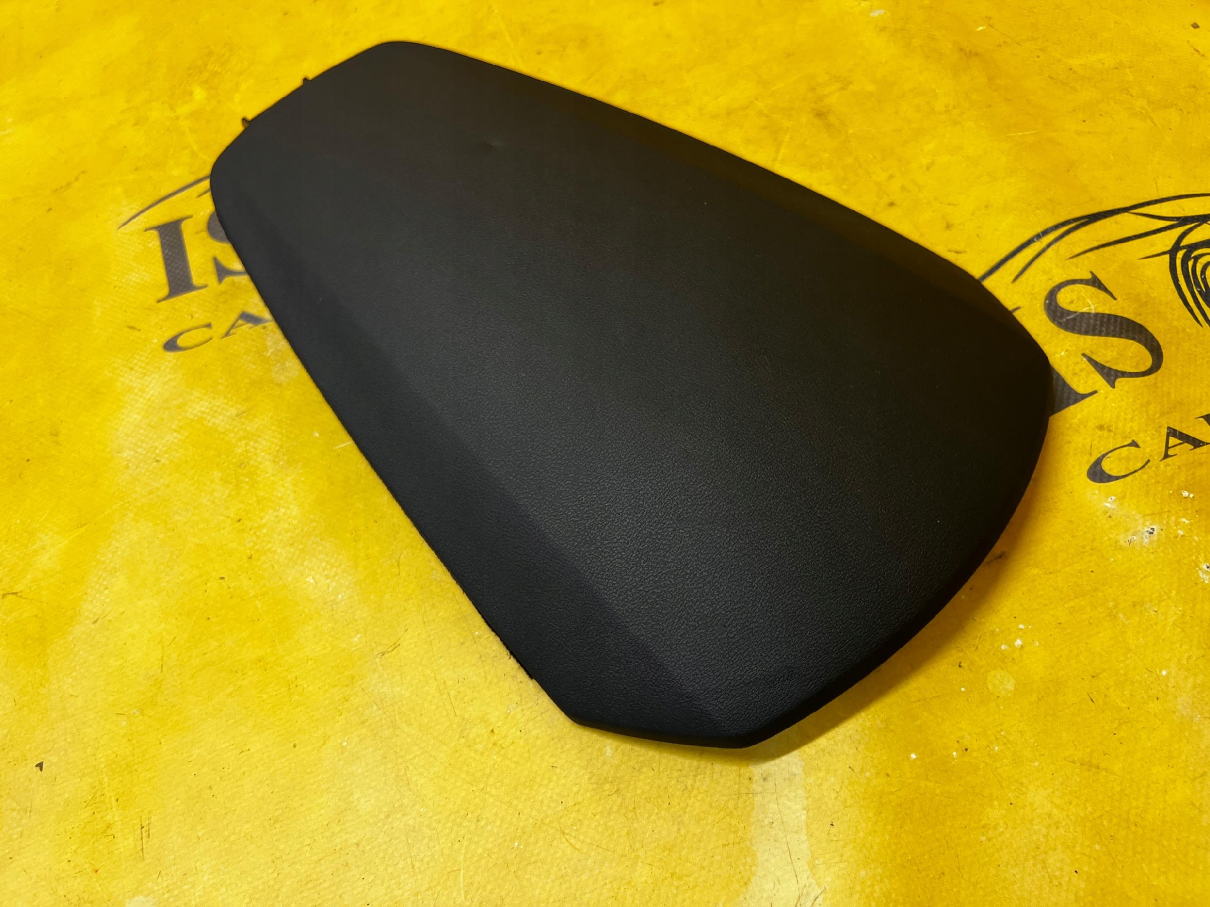 DASZEK OSŁONA LICZNIKA ZEGARÓW DESKI KONSOLI AUDI TT 8S