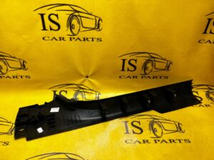 PRAWA PRZÓD LISTWA OSŁONA PROGU RENAULT MEGANE IV