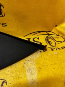 OSŁONA PLASTIK ZAŚLEPKA BOCZEK DESKI KONSOLI PRAWY DACIA DUSTER II