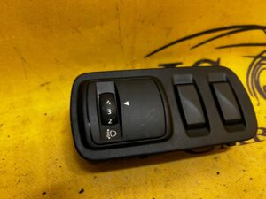 PRZEŁĄCZNIKA REGULACJA ŚWIATEŁ RENAULT KADJAR