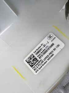 OSŁONA POSZYCIE SŁUPKA A PRZÓD PRAWY PRAWE TESLA MODEL 3 PRZEDLIFT