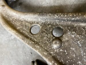 ZWROTNICA TARCZA ZACISK WAHACZ PRZÓD LEWY MERCEDES GLS X166 450 3.0 B V6