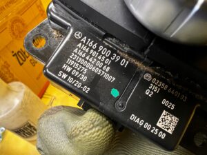 PANEL PRZEŁĄCZNIK POKRĘTŁO STEROWANIA NAWIGACJĄ MERCEDES GL X166