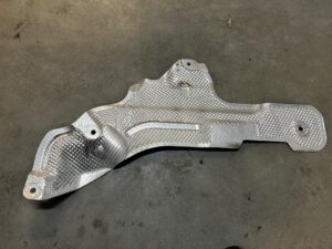 BLACHA OSŁONA OBUDOWA TERMICZNA PORSCHE PANAMERA 970 I LIFT